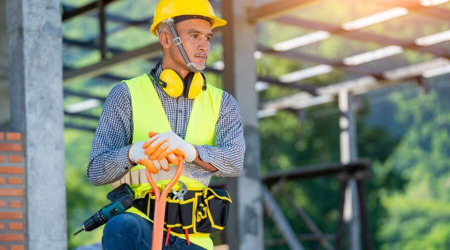 Professional gutter cleaning in Hagarville, AR